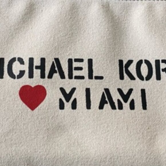 NWOT Michael Kors The Michael Canvas Miami Medium Clutch - Picture 2 of 9